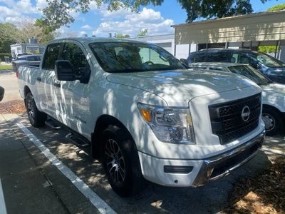 2024 Nissan Titan 