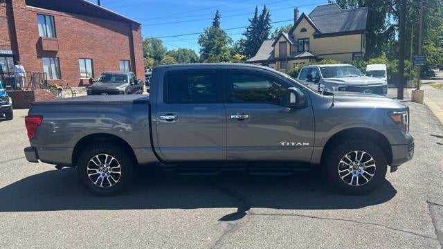 2021 Nissan Titan SV