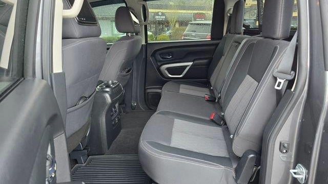 2021 Nissan Titan SV