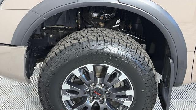 2022 Nissan Titan SV
