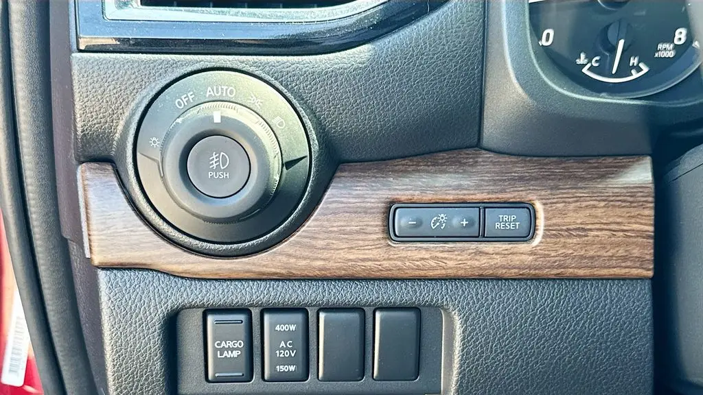 2024 Nissan Titan Platinum Reserve