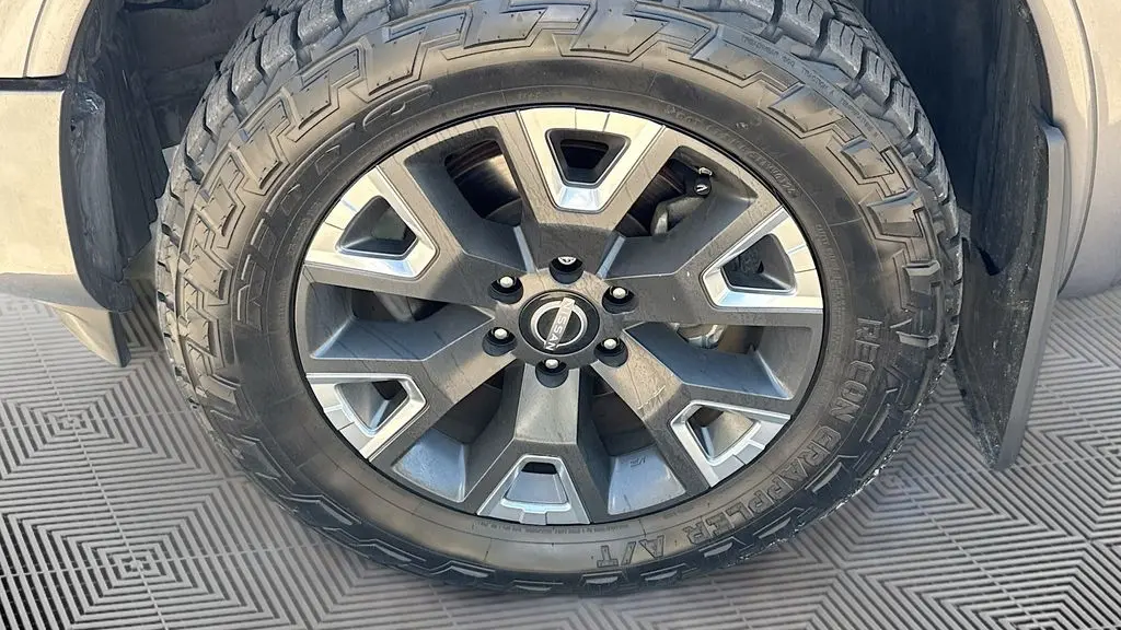 2024 Nissan Titan Platinum Reserve