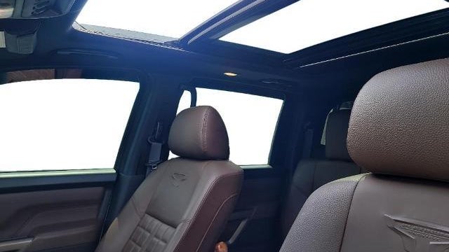 2021 Nissan Titan SV