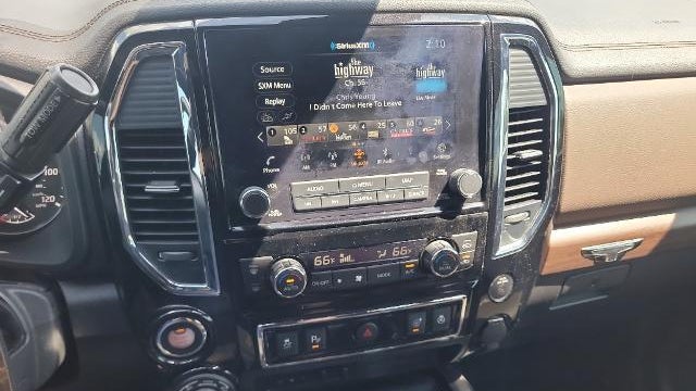 2021 Nissan Titan SV