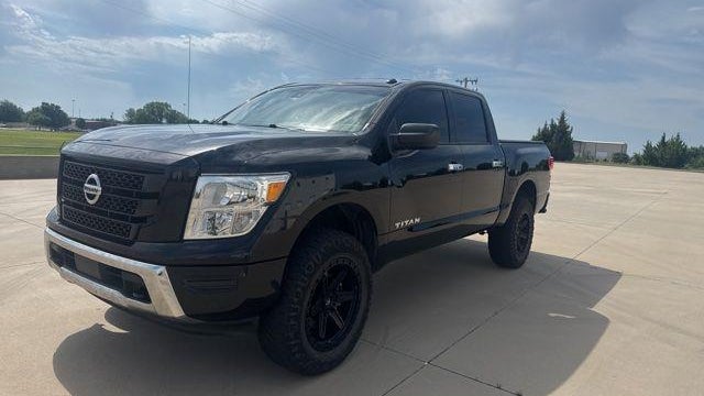 2021 Nissan Titan SV