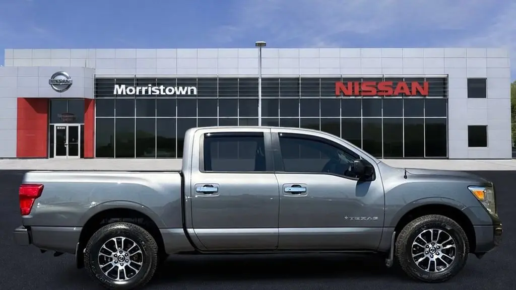 2021 Nissan Titan SV