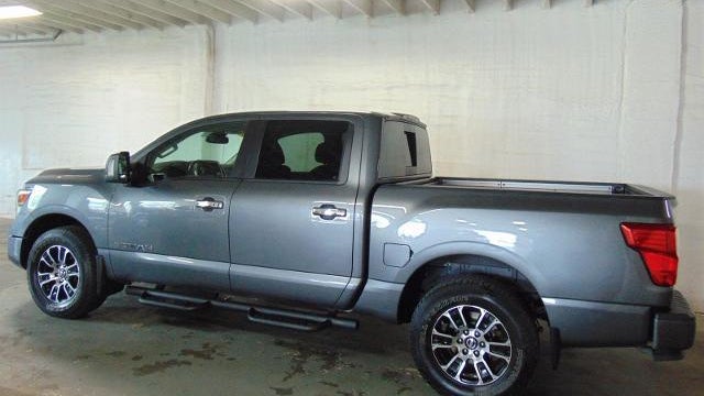 2021 Nissan Titan SV