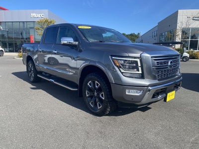 2022 Nissan Titan 4X4 SV 4DR Crew Cab