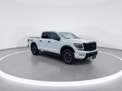 2023 Nissan Titan 4X4 Platinum Reserve 4DR Crew Cab 5.6 FT. SB