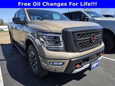 2023 Nissan Titan 4X4 Platinum Reserve 4DR Crew Cab 5.6 FT. SB
