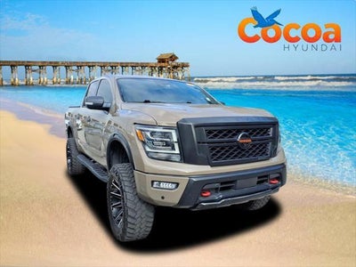 2020 Nissan Titan 4X4 PRO-4X 4DR Crew Cab 5.6 FT. SB