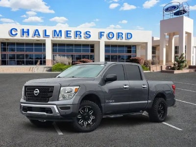 2021 Nissan Titan 4X4 SV 4DR Crew Cab 5.6 FT. SB