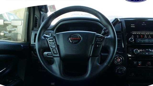 2021 Nissan Titan SV
