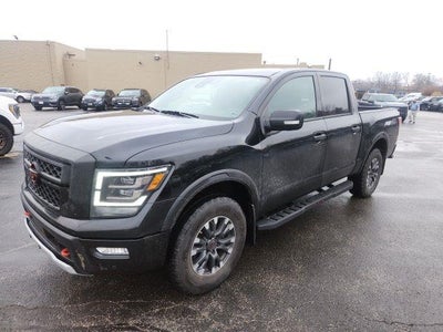 2023 Nissan Titan 4X4 Platinum Reserve 4DR Crew Cab 5.6 FT. SB