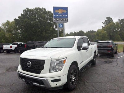 2021 Nissan Titan 4X4 SV 4DR Crew Cab 5.6 FT. SB