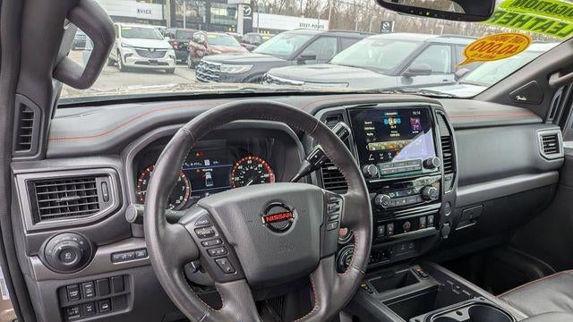 2022 Nissan Titan SV