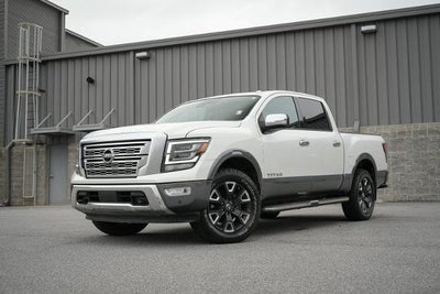 2021 Nissan Titan 4X4 SV 4DR Crew Cab 5.6 FT. SB