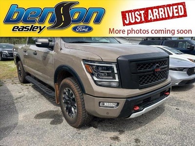 2021 Nissan Titan 4X4 SL 4DR Crew Cab 5.6 FT. SB