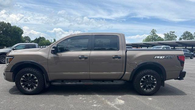 2021 Nissan Titan SV