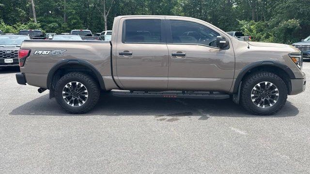 2021 Nissan Titan SV