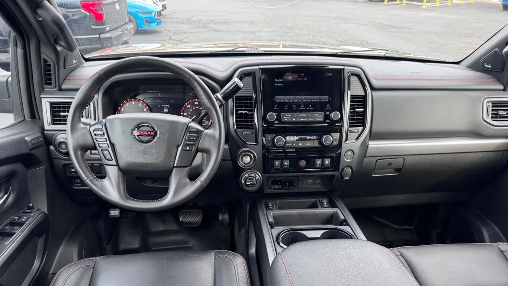 2022 Nissan Titan SV