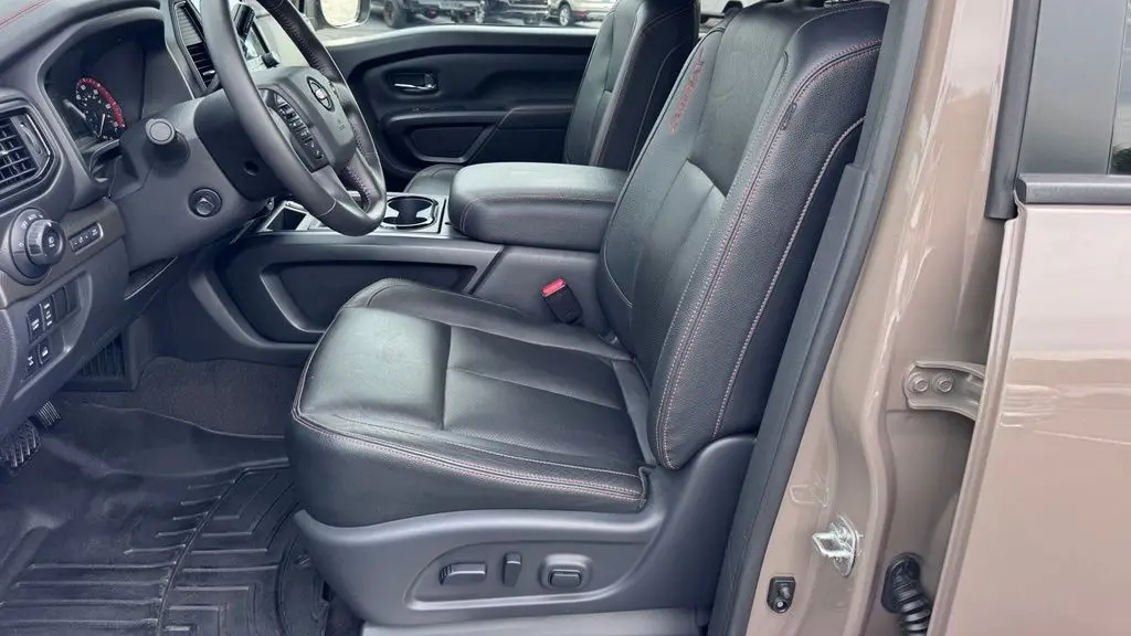 2022 Nissan Titan SV
