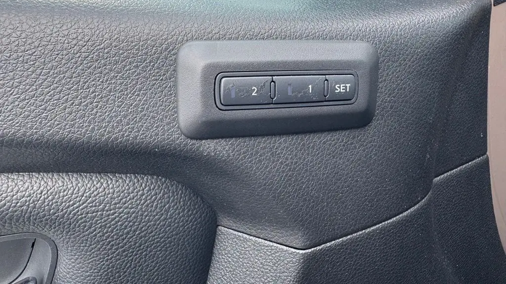 2022 Nissan Titan SV
