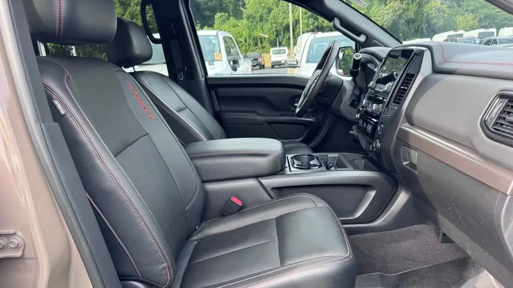 2022 Nissan Titan SV
