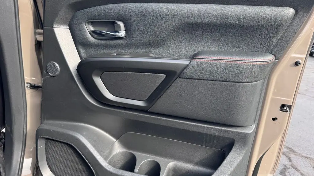 2022 Nissan Titan SV