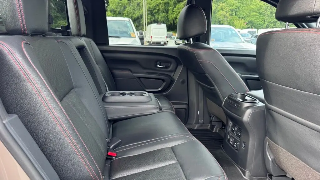 2022 Nissan Titan SV