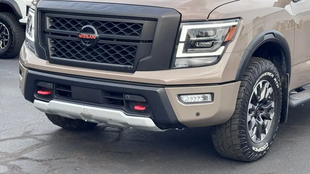 2022 Nissan Titan SV