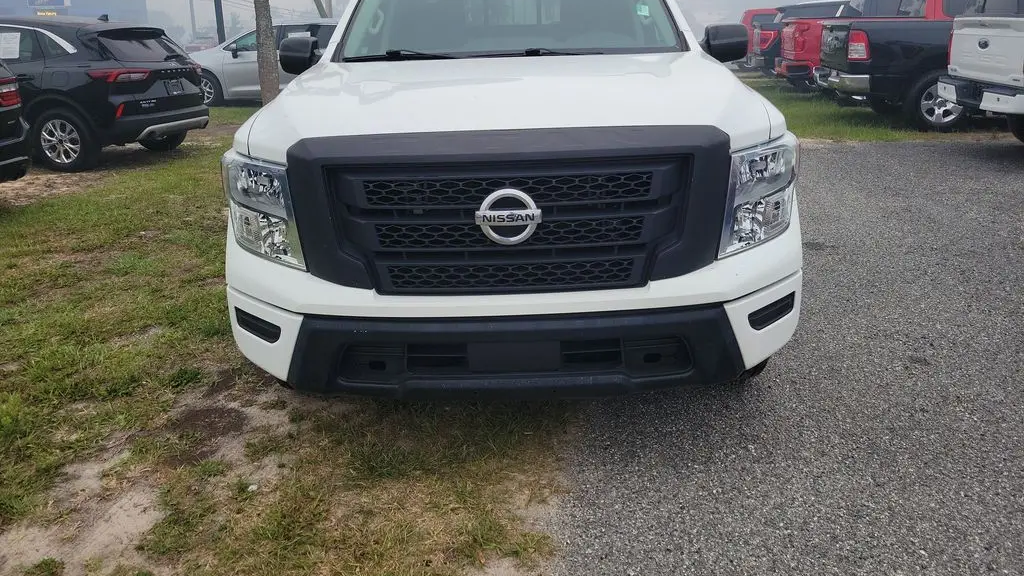 2022 Nissan Titan S