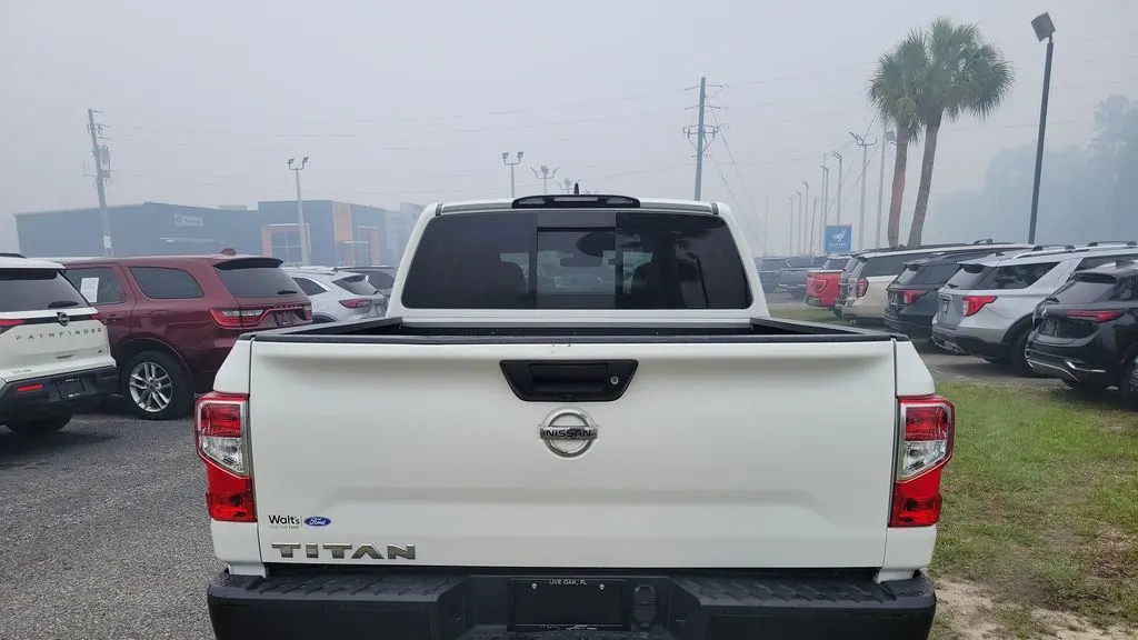 2022 Nissan Titan S