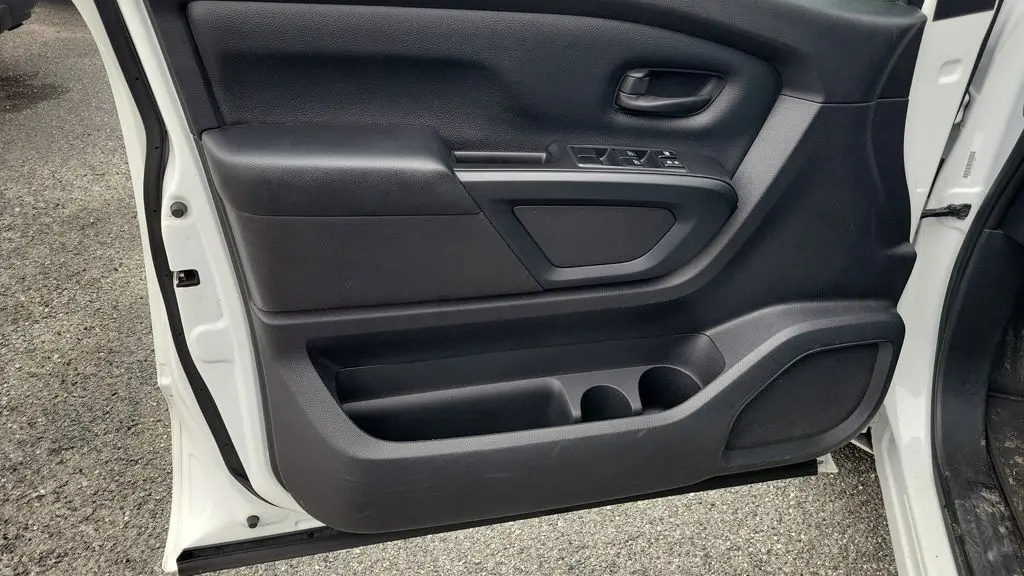 2022 Nissan Titan S