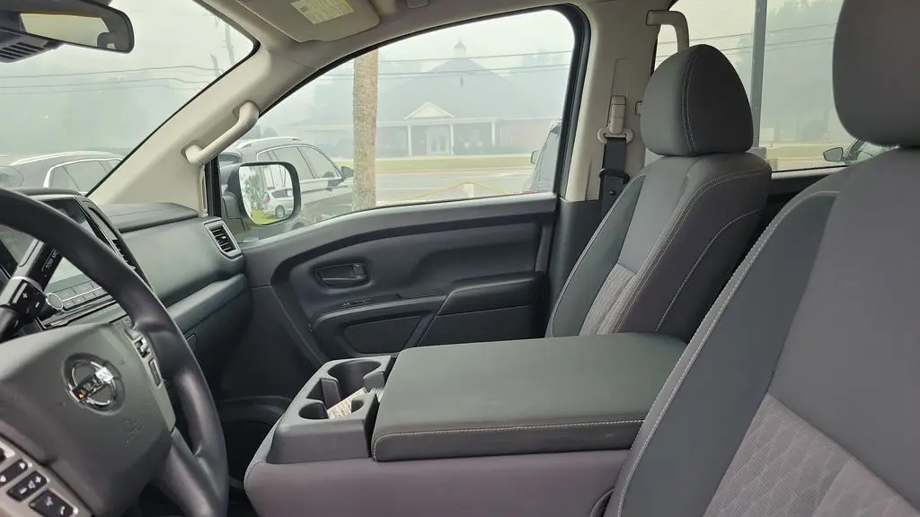 2022 Nissan Titan S