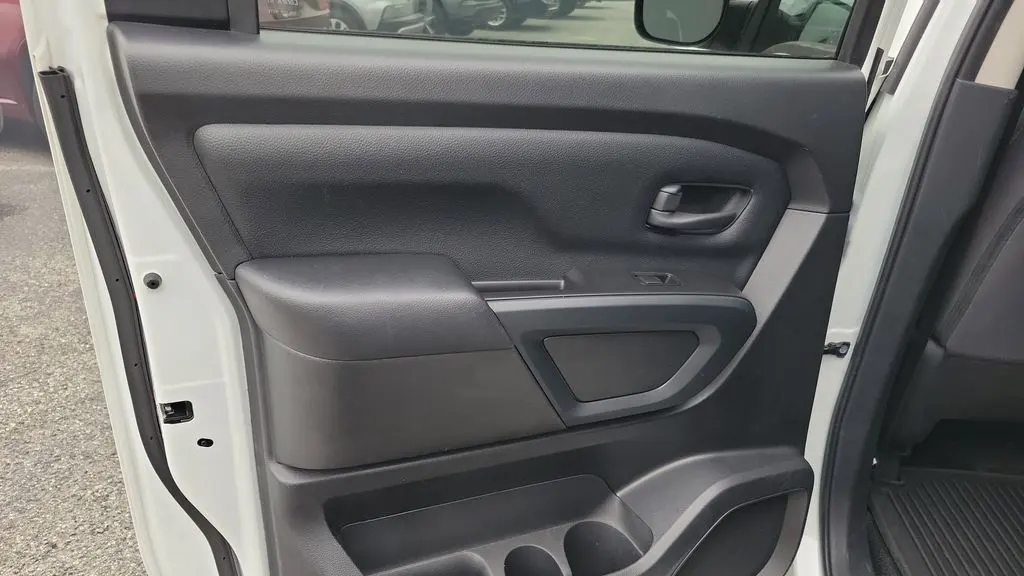 2022 Nissan Titan S