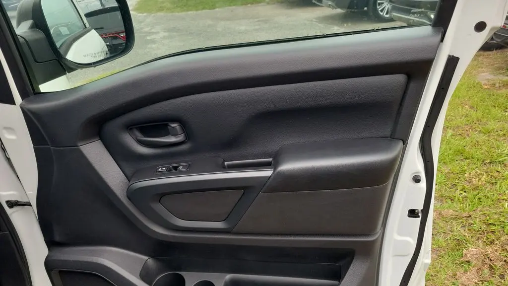 2022 Nissan Titan S