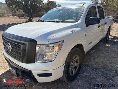 Photo of a 2021 Nissan Titan 4X2 S 4DR Crew Cab 5.6 FT. SB for sale