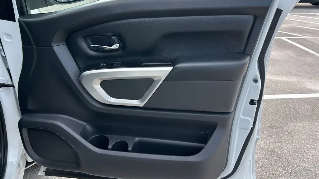 2023 Nissan Titan S