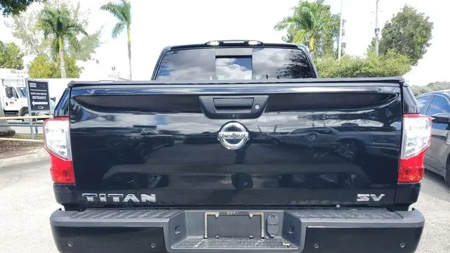 2021 Nissan Titan SV