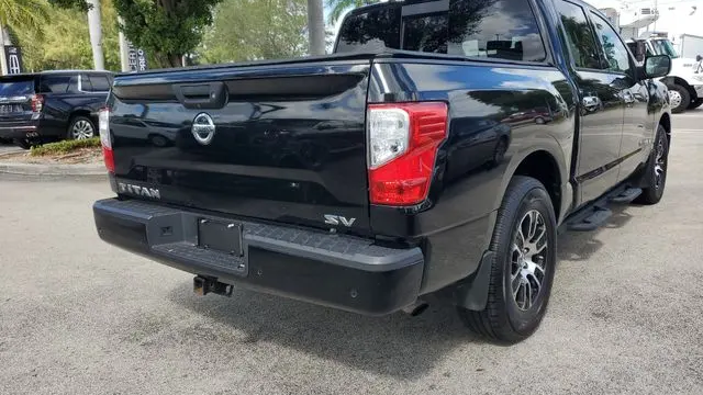 2021 Nissan Titan SV
