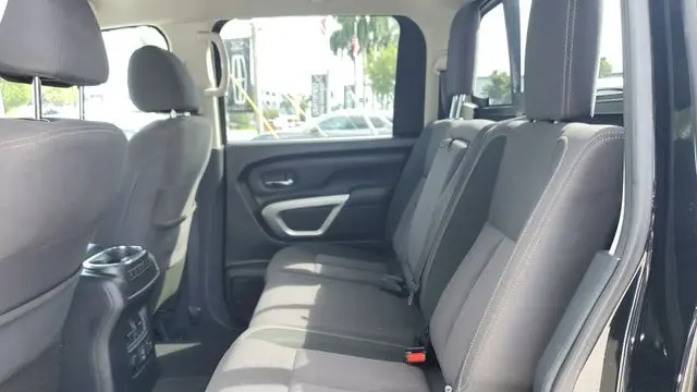 2021 Nissan Titan SV