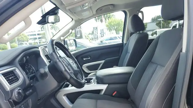 2021 Nissan Titan SV