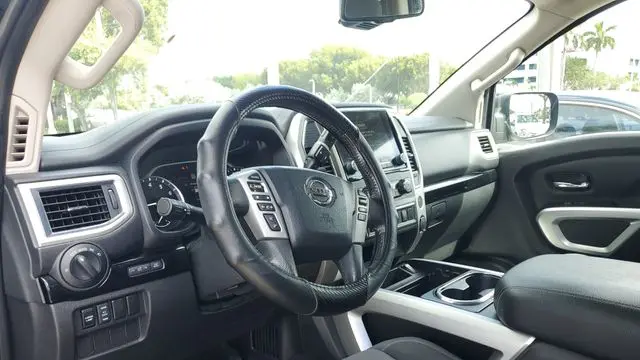 2021 Nissan Titan SV