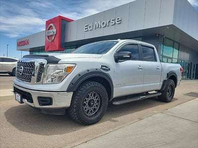 Photo of a 2017 Nissan Titan 4X4 SV 4DR Crew Cab for sale
