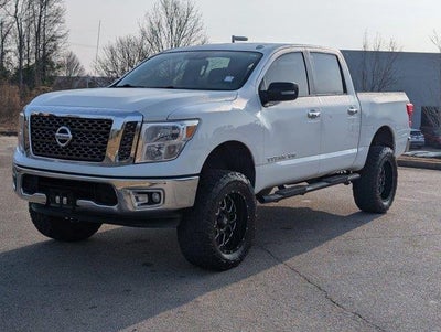 Photo of a 2018 Nissan Titan 4X4 SV 4DR Crew Cab for sale