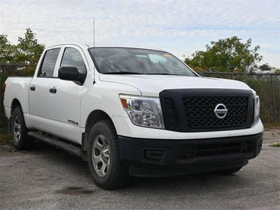 Photo of a 2018 Nissan Titan 4X4 S 4DR Crew Cab for sale