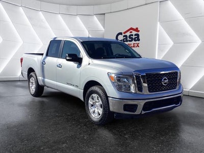 Photo of a 2018 Nissan Titan 4X4 SV 4DR Crew Cab for sale