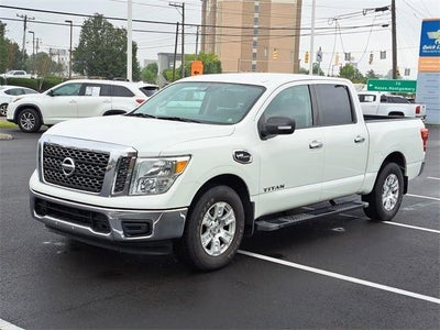Photo of a 2017 Nissan Titan 4X2 S 4DR Crew Cab for sale