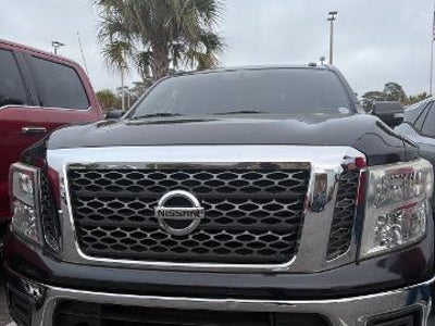Photo of a 2017 Nissan Titan 4X2 S 4DR Crew Cab for sale